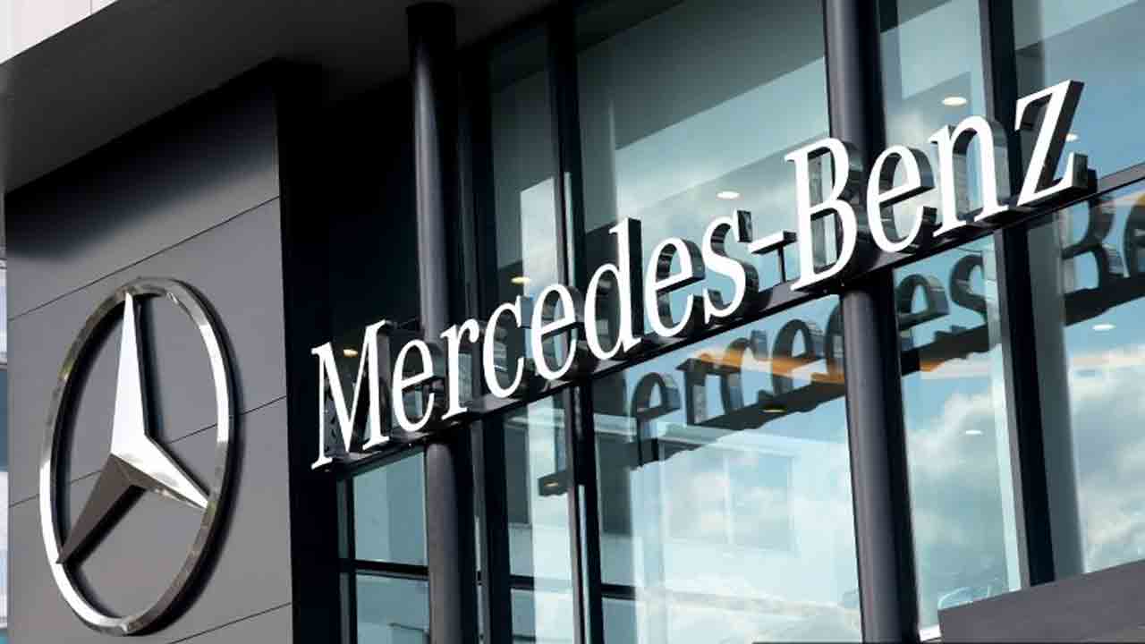 బ్రేక్‌లో సమస్యలు.. 10 లక్షల కార్లను వెనక్కి తీసుకుంటున్న మెర్సిడెస్‌-బెంజ్‌
