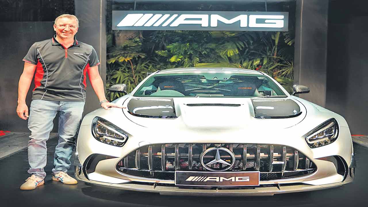 3.2 సెకండ్లలో 100 కిలోమీటర్ల వేగం