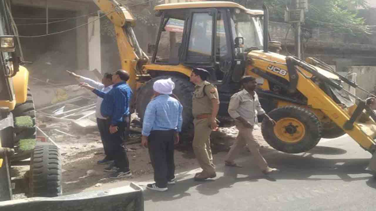 ప్రతి శుక్రవారం హింస తర్వాత, బుల్డోజర్లకు పని చెబుతాం… బీజేపీ నేత వార్నింగ్‌