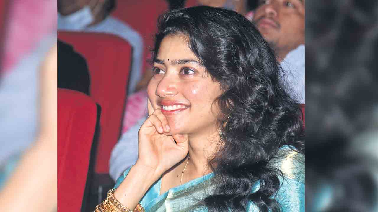 హాట్‌టాపిక్‌గా సాయిపల్లవి వ్యాఖ్యలు