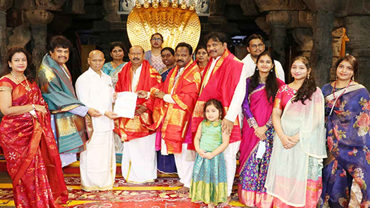 టీటీడీ ట్రస్ట్‌లకు రూ.3.20 కోట్లు విరాళం