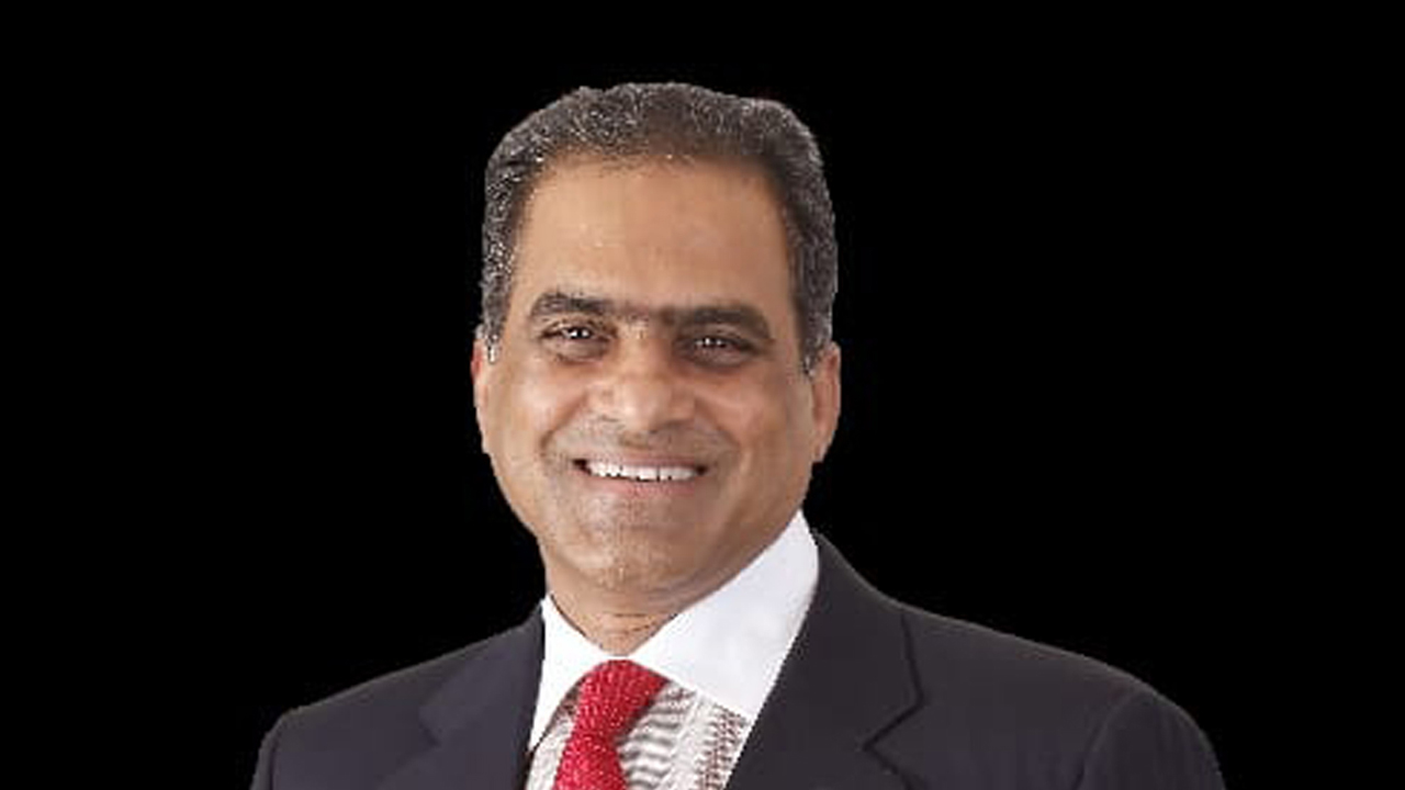 National Doctors Day | పసి గుండెకు ఆయ‌న‌పెద్ద అండ..