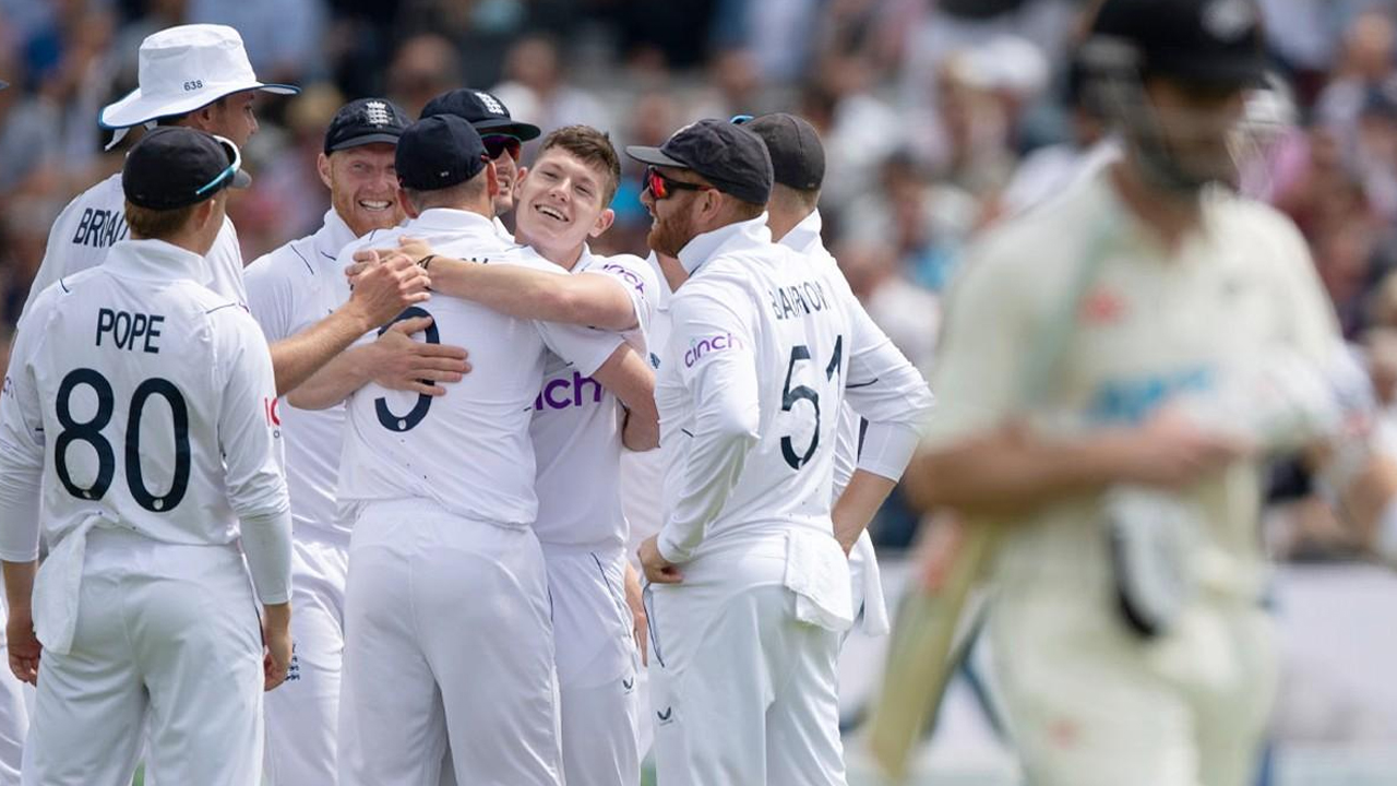 ENG vs NZ | పడిపోయారు..! పడగొట్టారు..!!