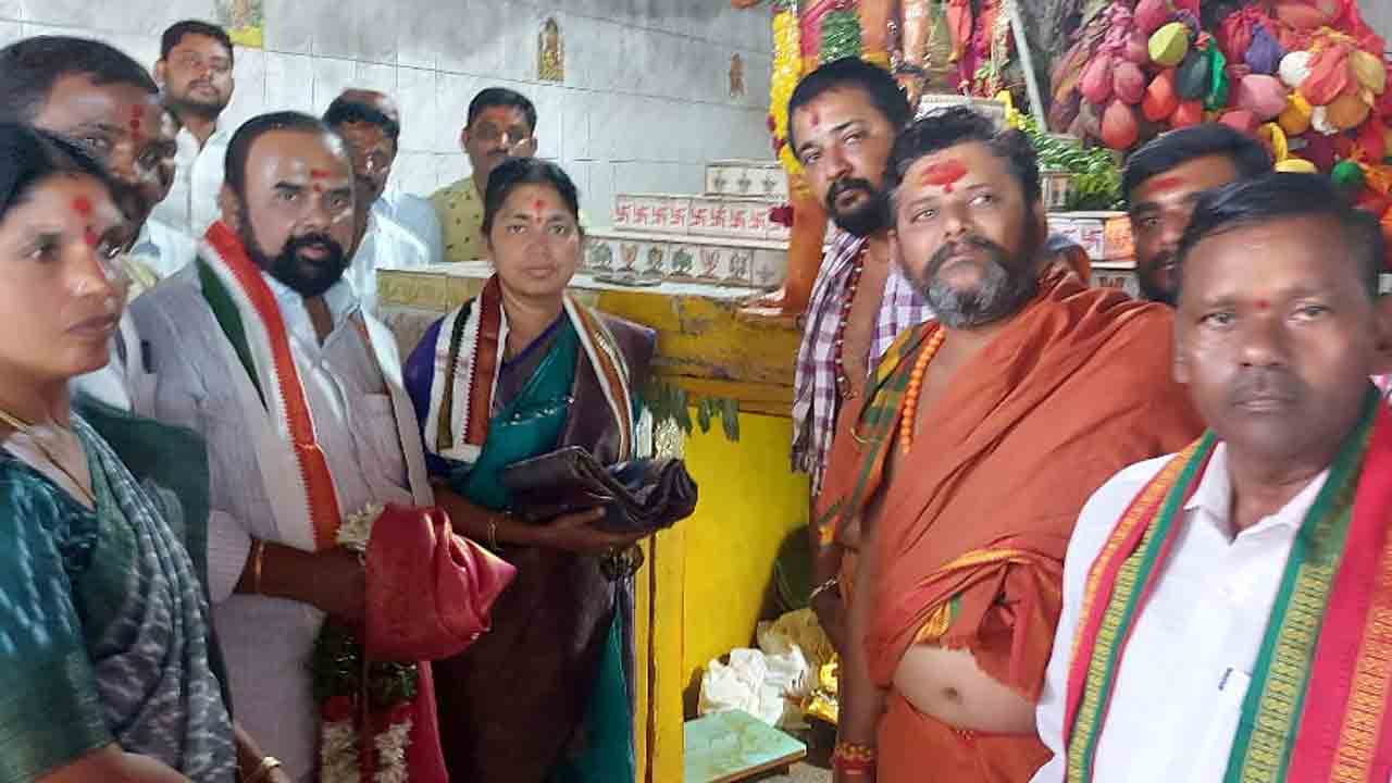 సీఎం కేసీఆర్‌ సారథ్యంలో ఆలయాలు అభివృద్ధి