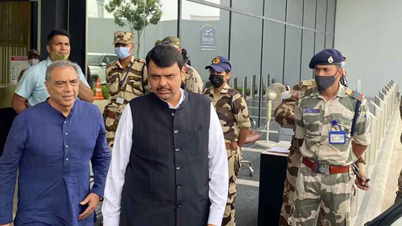 Fadnavis | ఆ 39 మంది శివ‌సేన ఎమ్మెల్యేలు కాంగ్రెస్‌-ఎన్సీపీల‌తో క‌ల‌వ‌రు.. ఫ‌డ్న‌వీస్‌