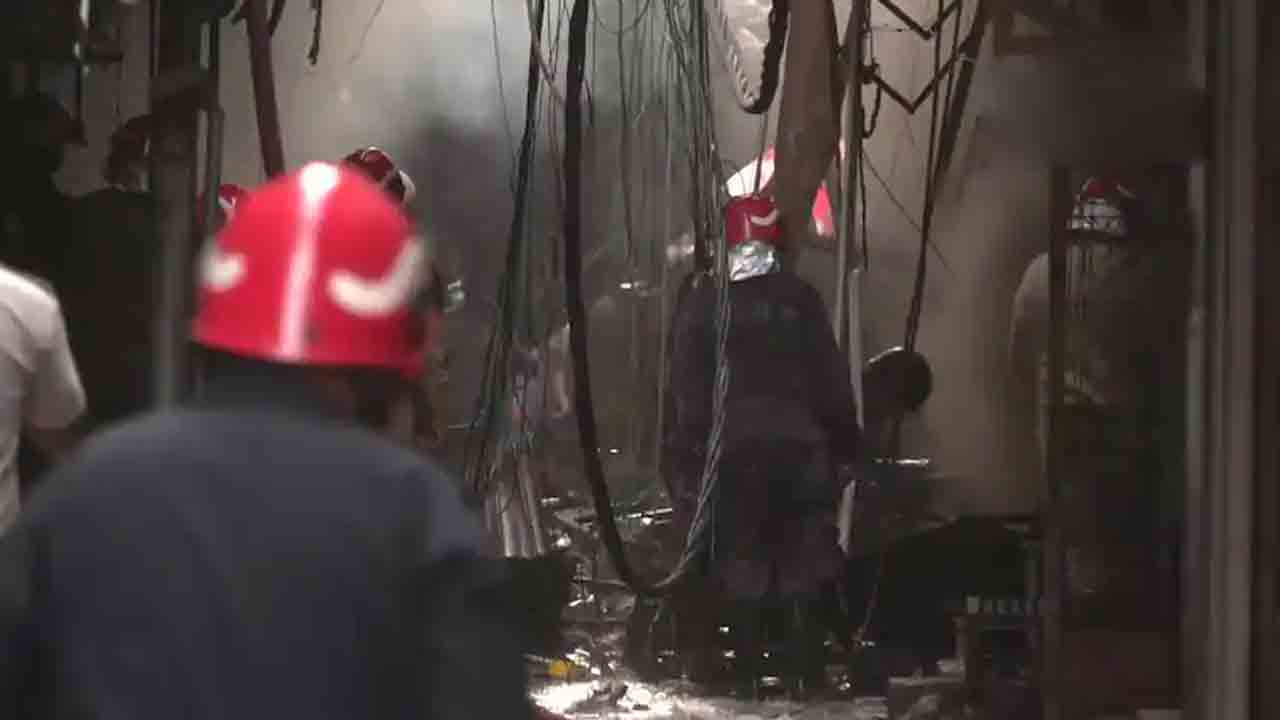 గఫార్‌ మార్కెట్‌లో భారీ అగ్నిప్రమాదం..