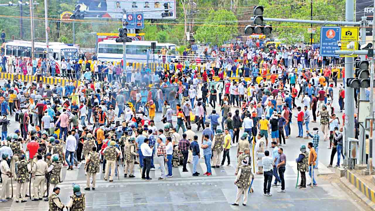 అగ్నిపథంపై భగ్న భారతం