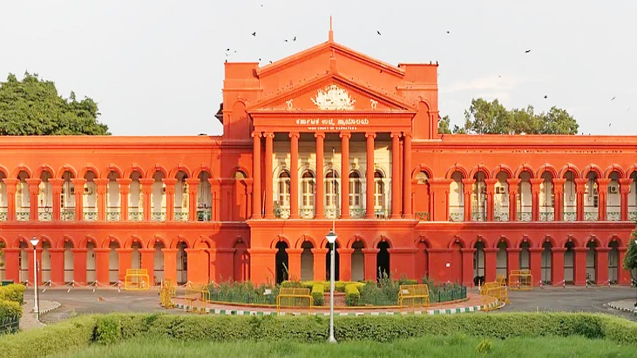 అసహజ లైంగిక చర్యకు భార్యపై ఒత్తిడి