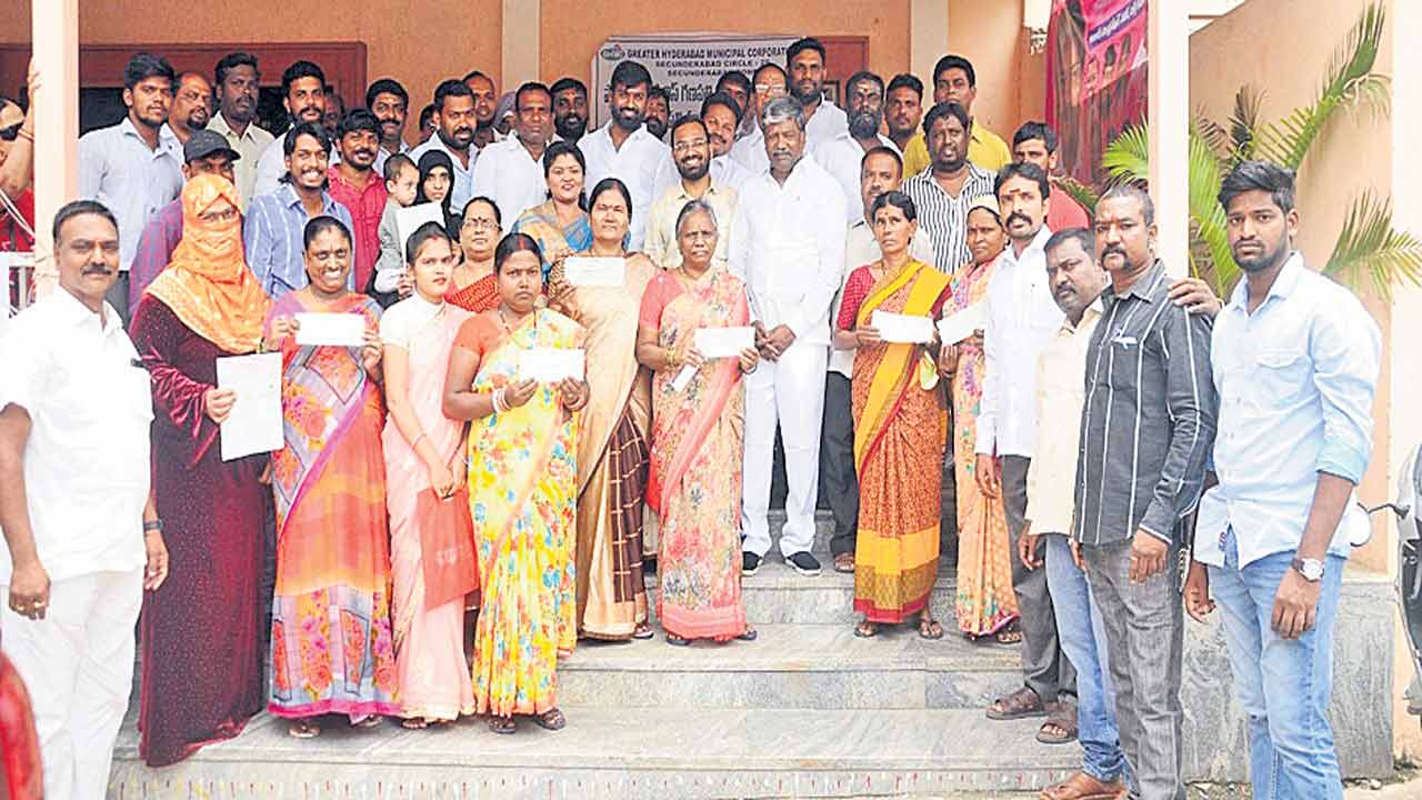 సకల జనుల సంక్షేమమే సర్కారు లక్ష్యం