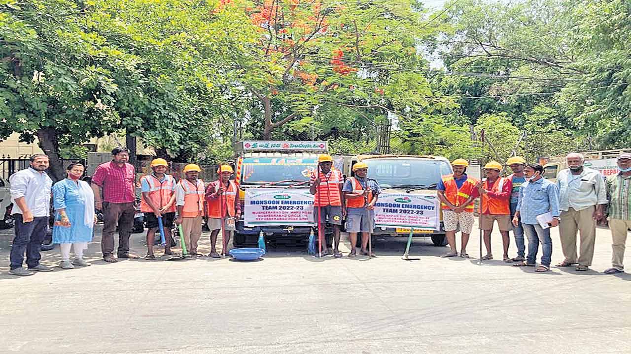 ఎమర్జెన్సీ బృందాలు సిద్ధం