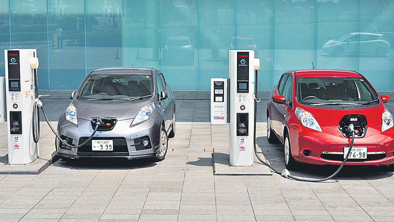 గ్రేటర్‌లో 14 చోట్ల..ఈవీ చార్జింగ్‌ స్టేషన్లు