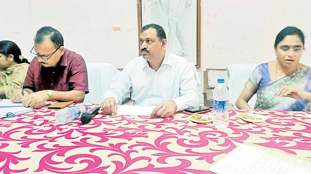 ఆరులేన్ల రోడ్డు..ఒక ఫ్లై ఓవర్‌