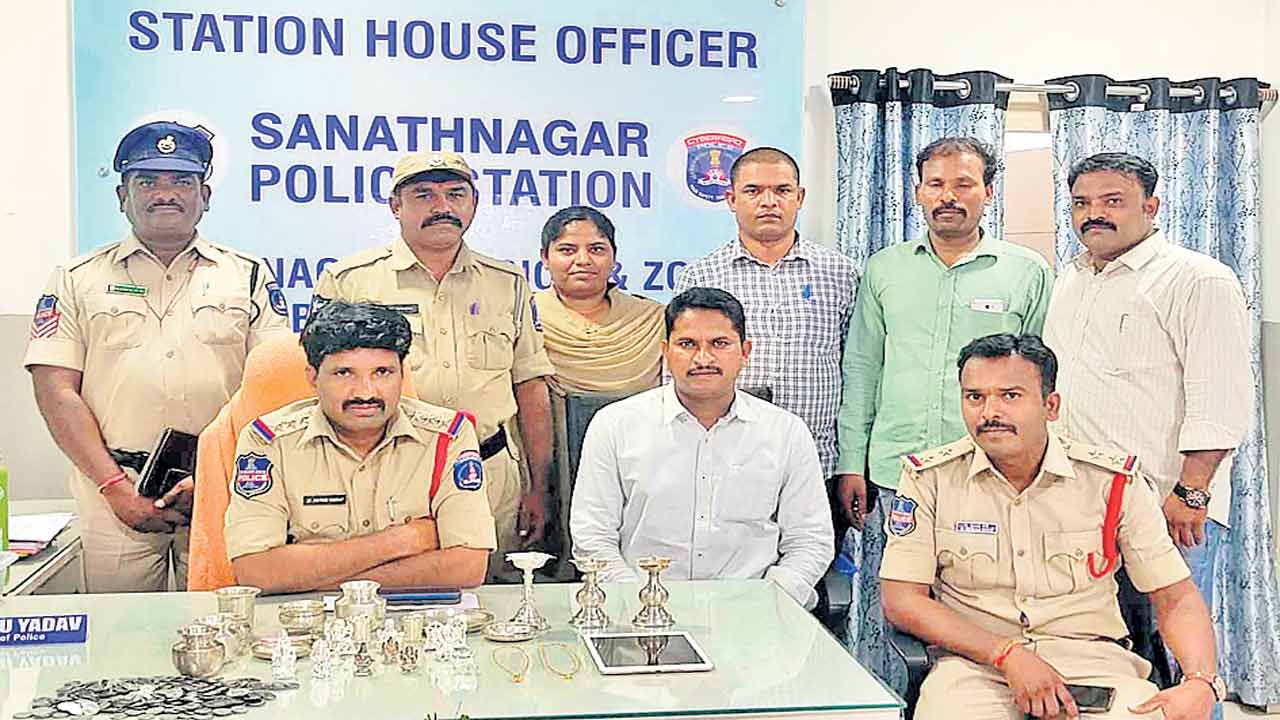 అరిస్తే చంపేస్తాం..