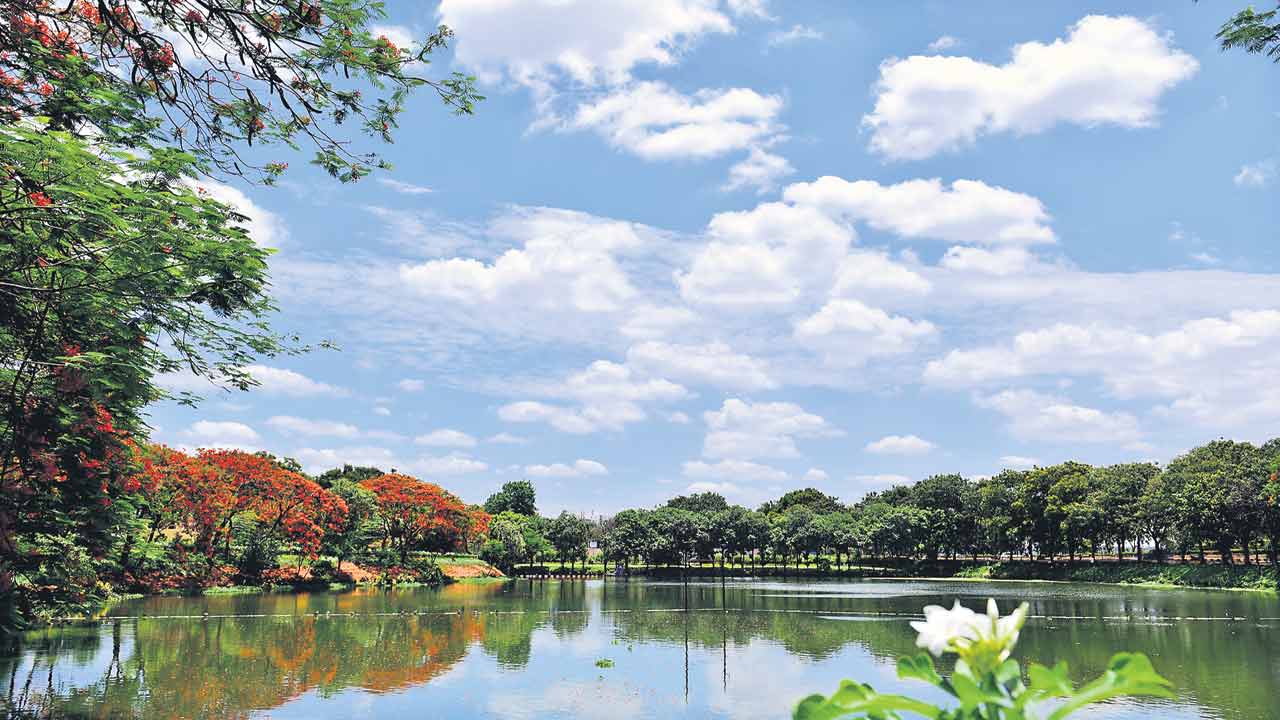 మేఘమై వచ్చాను..