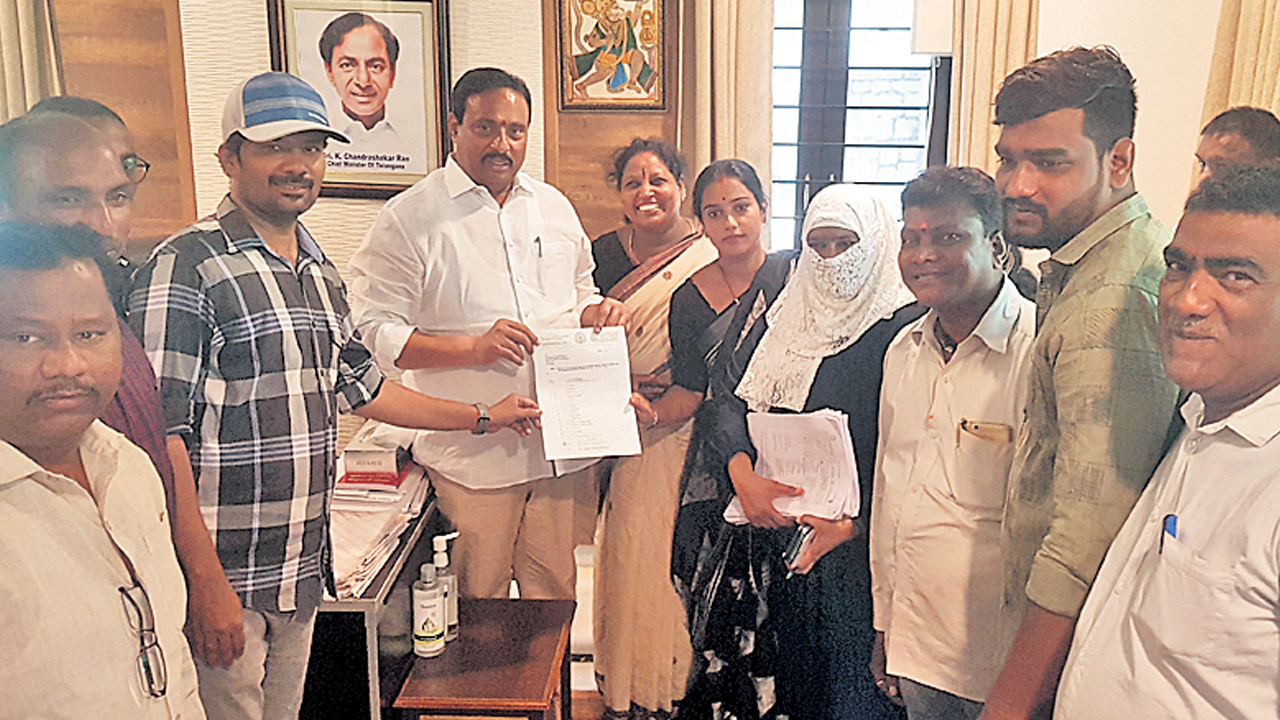 స్వయం సమృద్ధి సాధించాలి