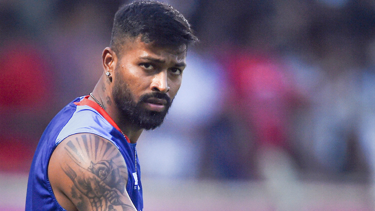 పాండ్యాకు పగ్గాలు