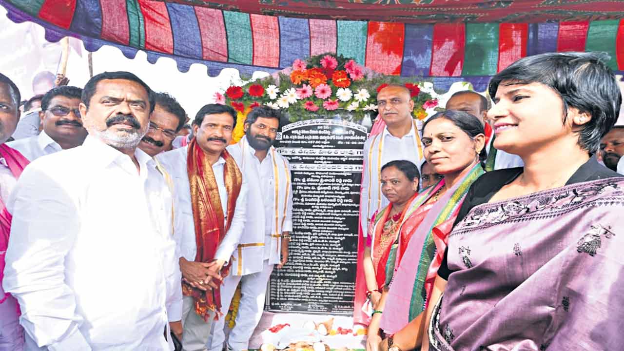 రేవంత్‌కు మాటలెక్కువ.. చేతలు తక్కువ