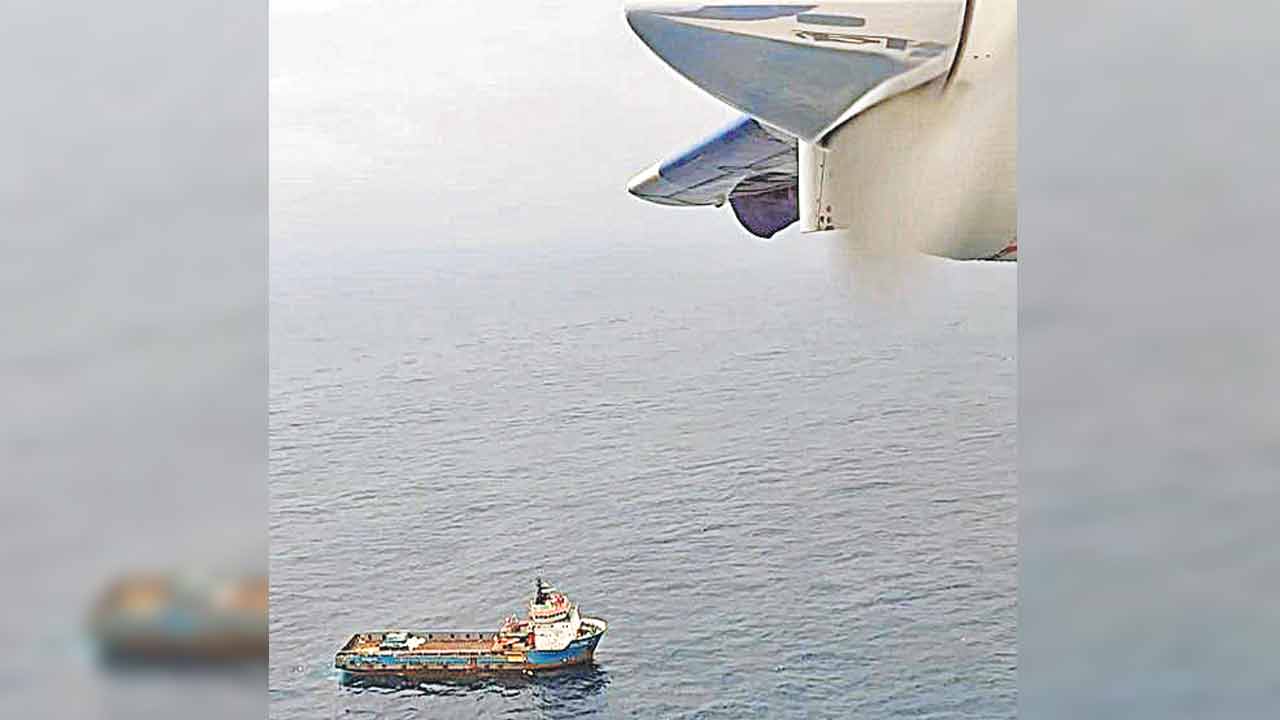 అరేబియాలో కూలిన హెలికాప్టర్‌