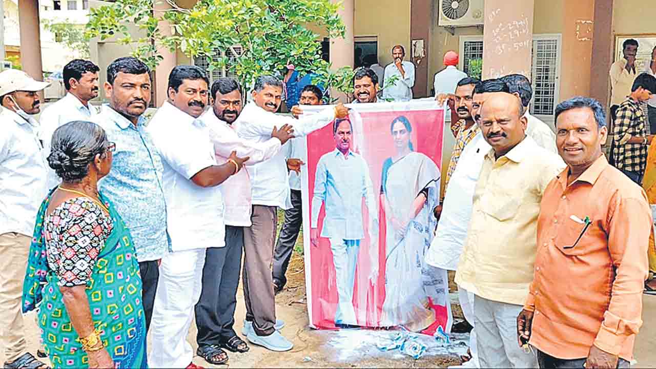 భూ నిర్వాసితులకు లాటరీ పద్ధతిలో ఎంపిక