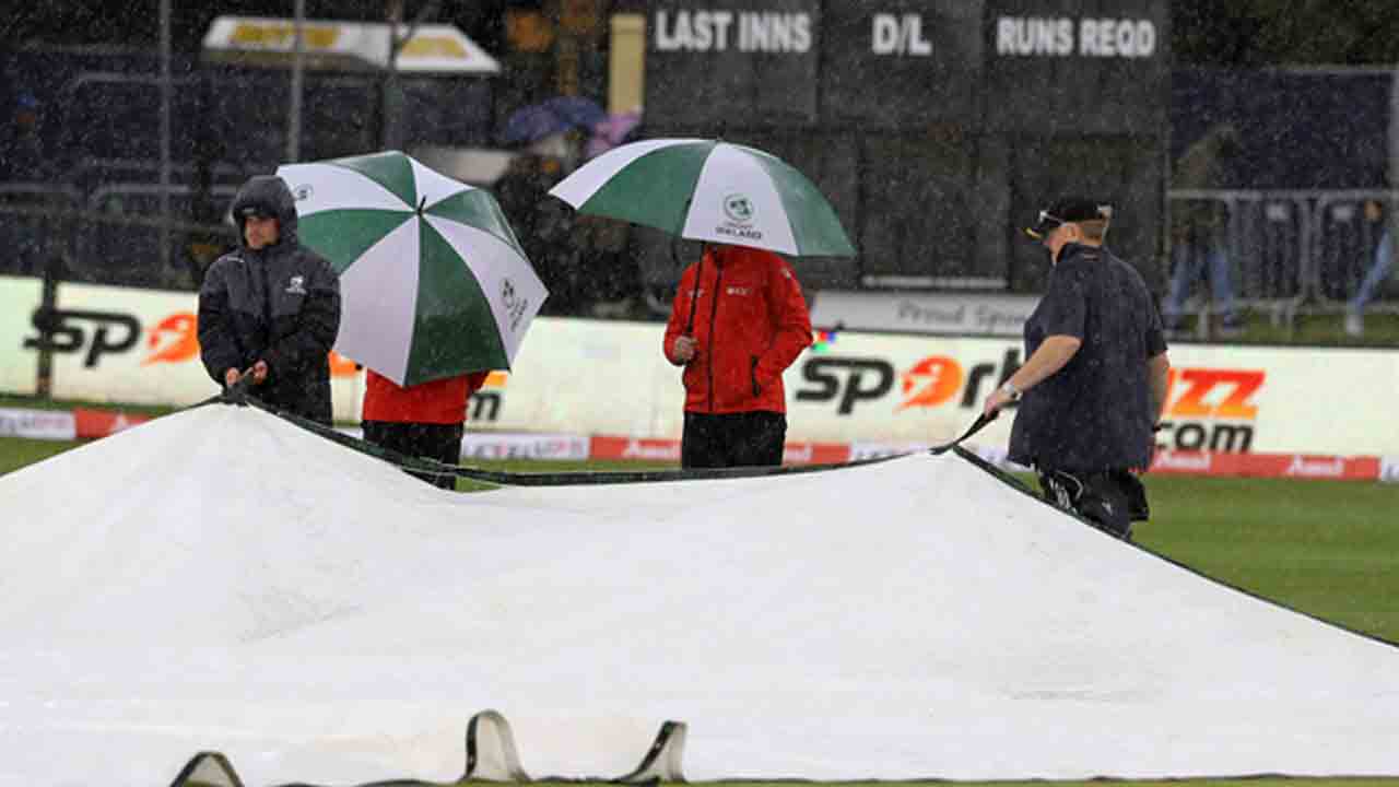 IND vs IRE | వర్షంతో మ్యాచ్ ఆలస్యం.. చిరాకు పడుతున్న ఫ్యాన్స్