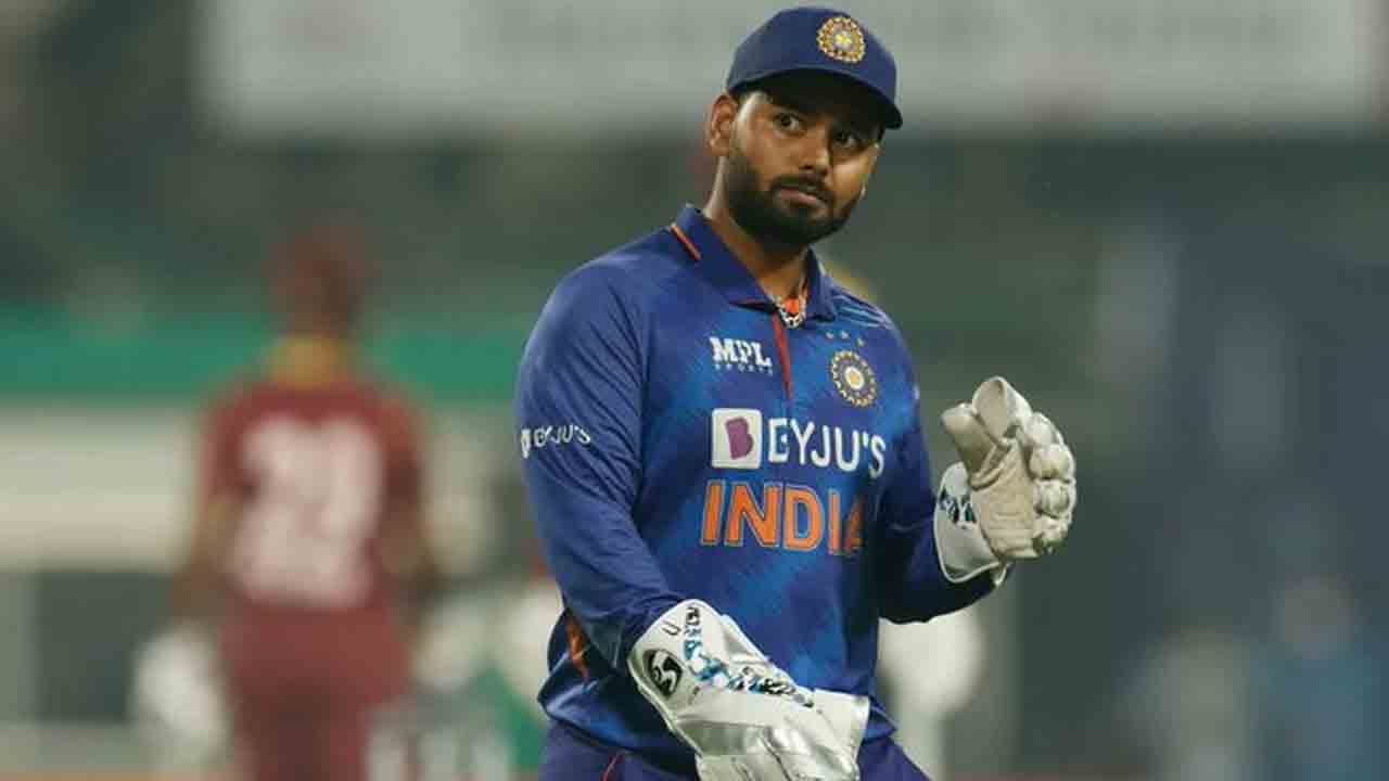 Rishabh Pant | టీ20ల్లో పంత్ ఫామ్‌ అంతంతమాత్రమే.. పాక్‌ మ్యాచ్‌లో పక్కనపెట్టడంపై మాజీల కామెంట్స్