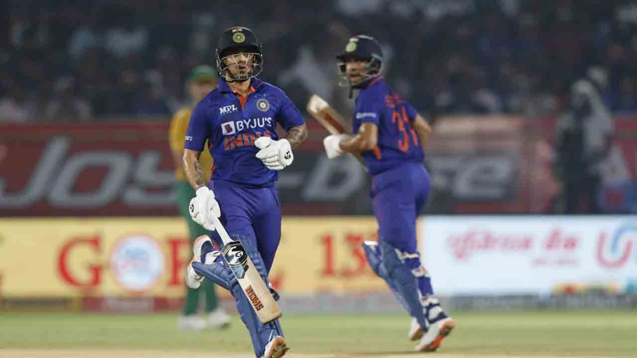 IND vs SA | మధ్యలో తడబడిన భారత బ్యాటింగ్.. సఫారీల టార్గెట్ ఎంతంటే?