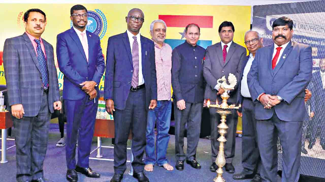 మన వైద్య పరికరాలకు విదేశాల్లోనూ గిరాకీ