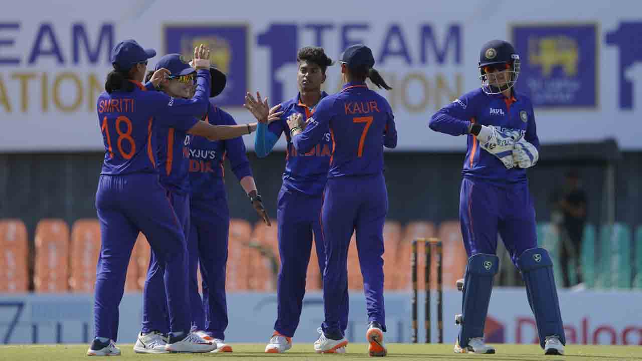 INDW vs SLW | శ్రీలంకపై భారత మహిళల విజయం.. సిరీస్ కైవసం