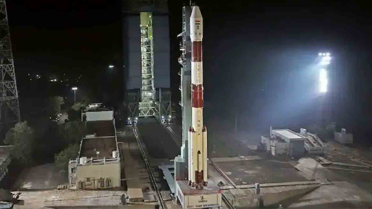 నేడు నింగిలోకి PSLV C-53.. 2 నిమిషాలు ఆలస్యంగా ప్రయోగం