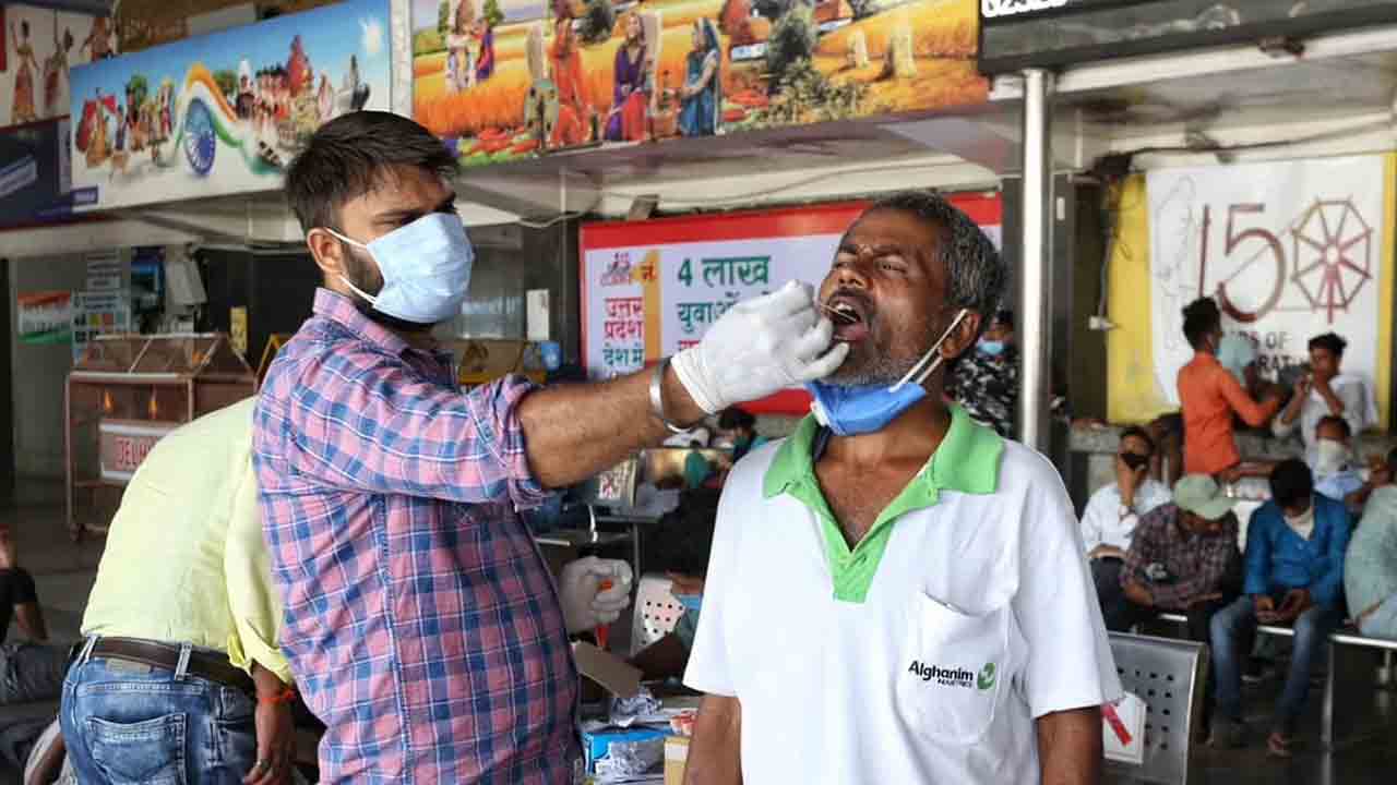 దేశంలో భారీగా పెరిగిన కరోనా కేసులు.. కొత్తగా 5233 మందికి పాజిటివ్‌