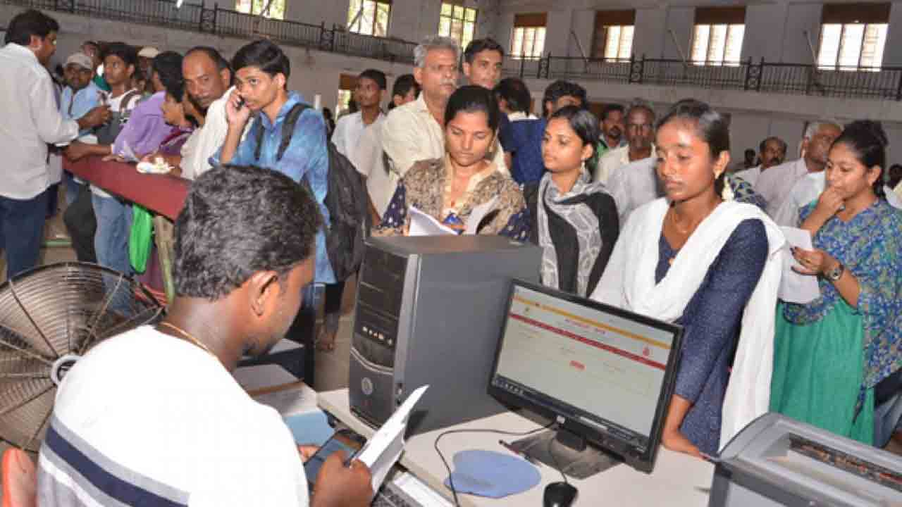 సత్తాచాటిన సర్కారీ విద్యార్థులు