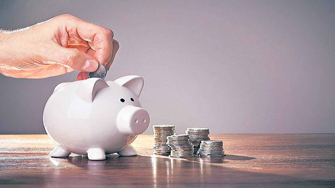 చిన్నమొత్తాలపై వడ్డీరేటు యథాతథం