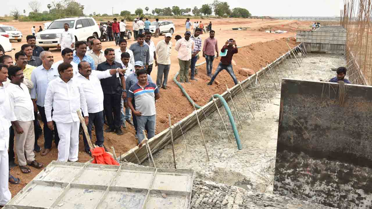 మహత్తర ప్రాజెక్టు మానేరు రివర్‌ ఫ్రంట్‌