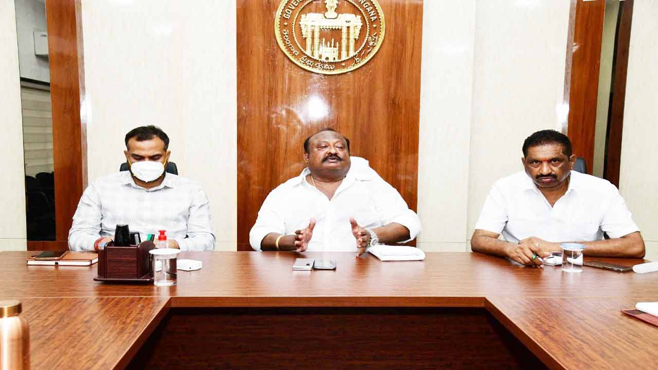 నగరంలో పచ్చదనం వెల్లివిరియాలి