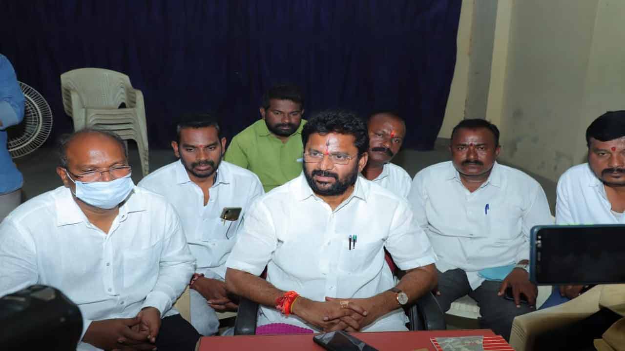 కార్పొరేటర్‌పై కేసు