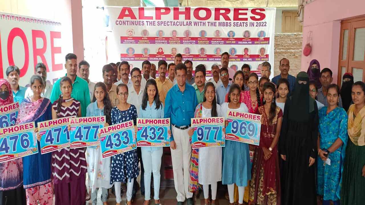 బాలికలే టాప్‌