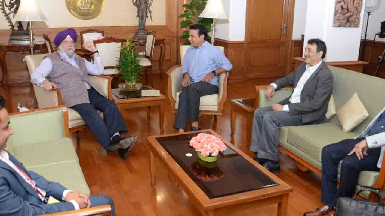 కేంద్ర‌మంత్రి హ‌ర్‌దీప్‌ సింగ్‌తో మంత్రి కేటీఆర్ భేటీ