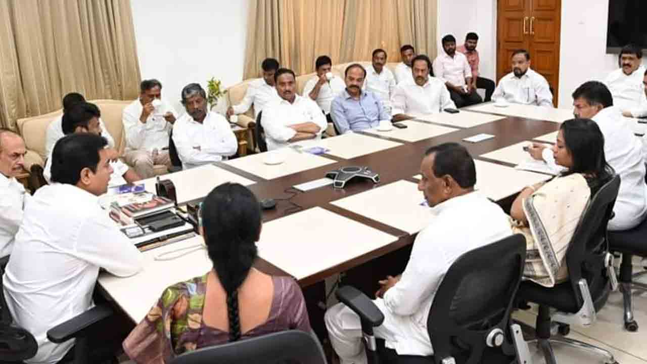 య‌శ్వంత్ సిన్హాకు ఘ‌నంగా స్వాగ‌తం ప‌లుకుదాం : కేటీఆర్