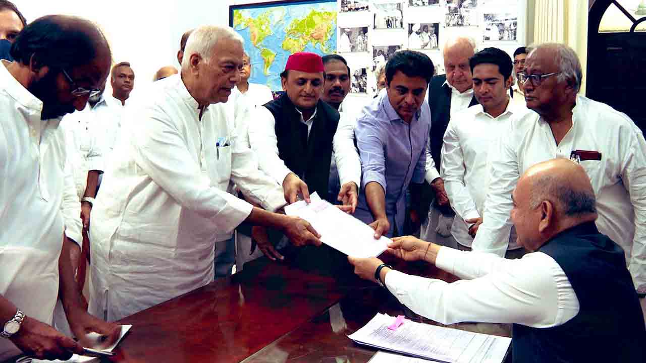 నామినేష‌న్ దాఖ‌లు చేసిన విప‌క్షాల రాష్ట్ర‌ప‌తి అభ్య‌ర్థి య‌శ్వంత్ సిన్హా