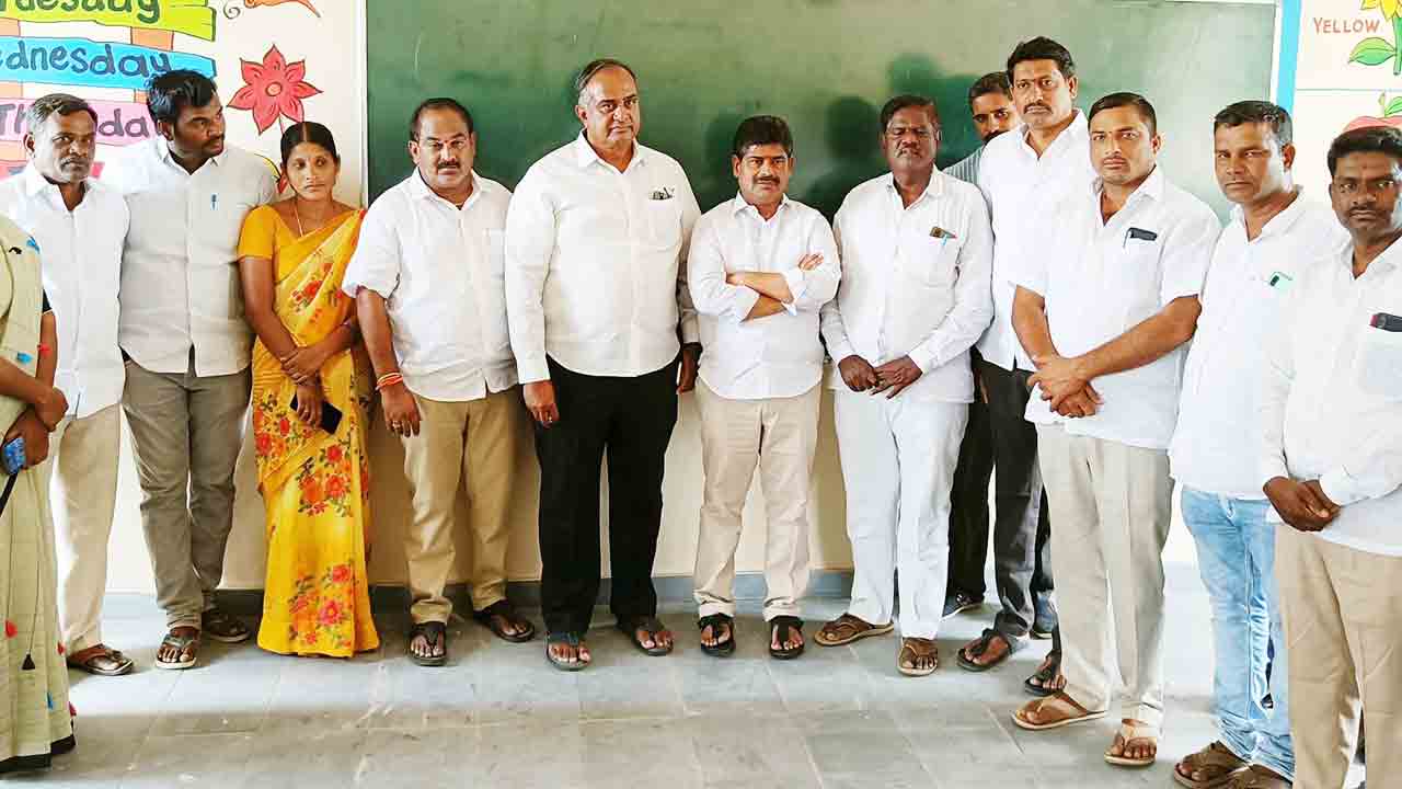 చరిత్రలో నిలిచిపోయేలా ‘చల్మెడ బడి’