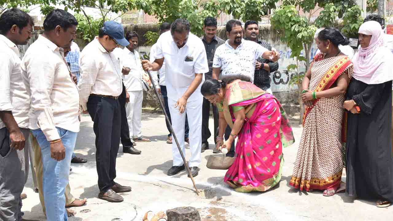 సమస్యల పరిష్కారానికి కృషి