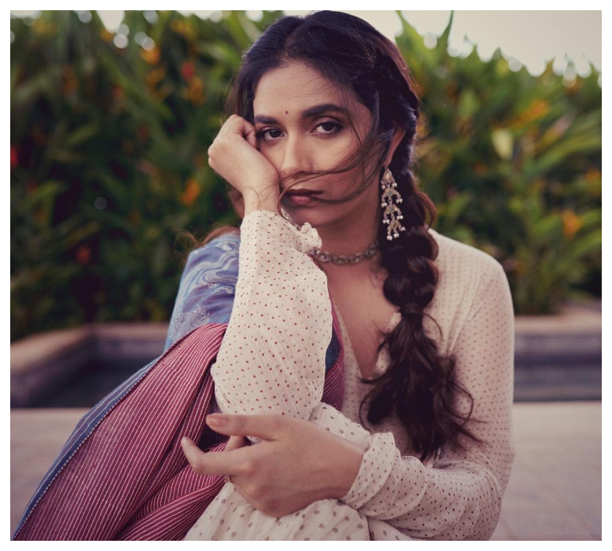 Keerthy Suresh | చూపుల‌తో గుచ్చేస్తున్న కీర్తి సురేష్..