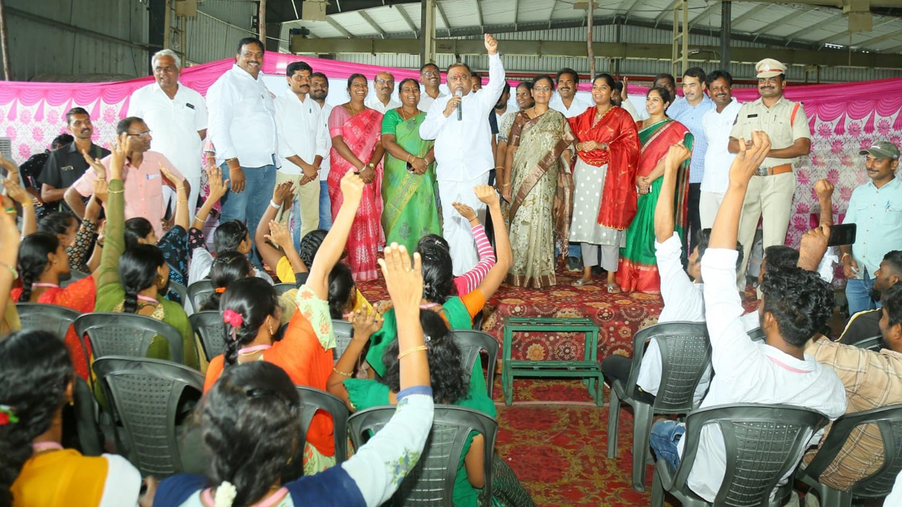 కష్టపడి చదివితే.. విజయం మీదే..