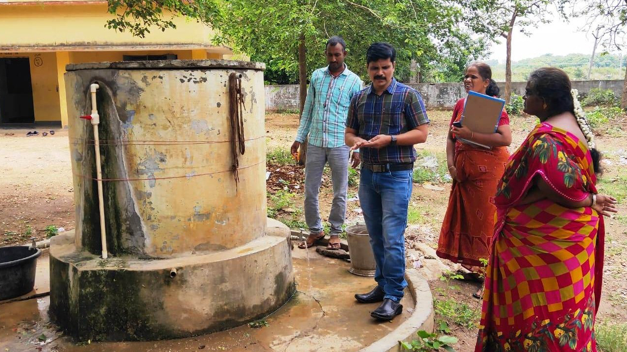 ప్రజల భాగస్వామ్యంతోనే పాఠశాలల అభివృద్ధి