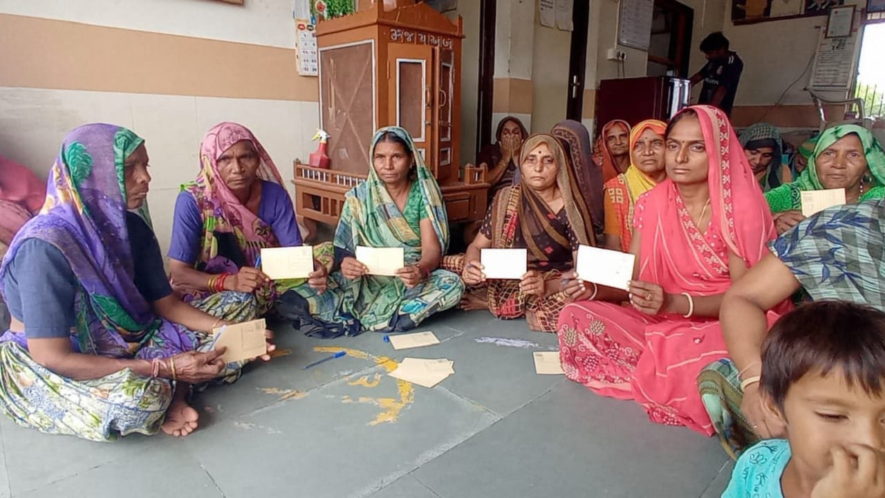 మోదీజీ.. నీళ్లివ్వండి