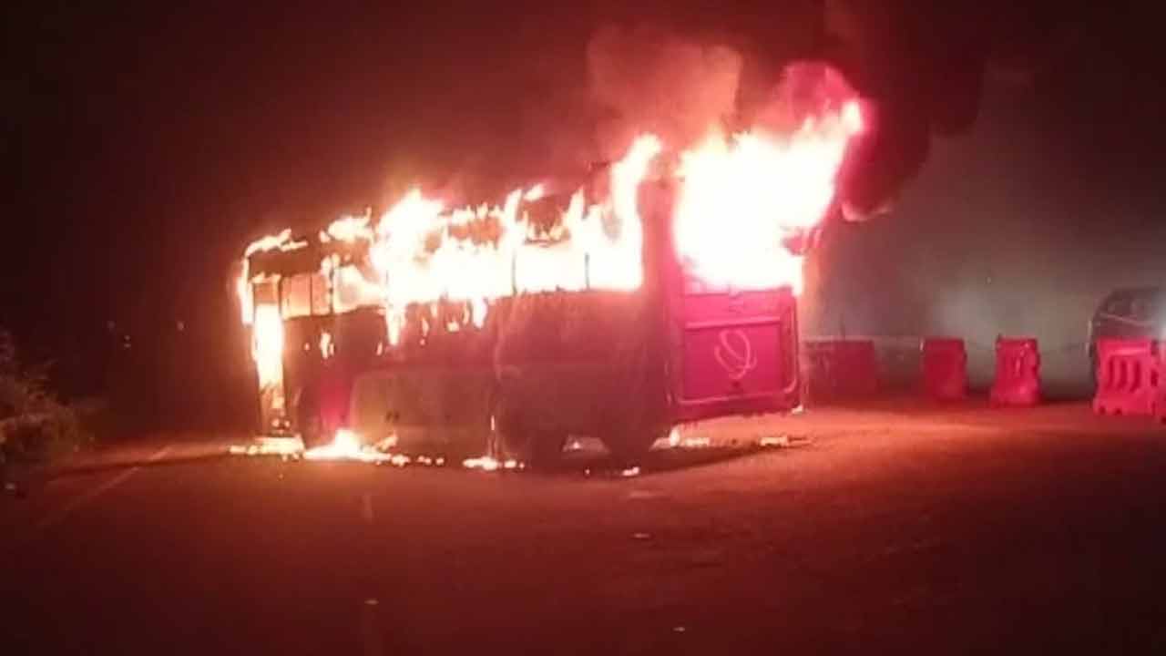 ఆర్టీసీ బస్సు దగ్ధం