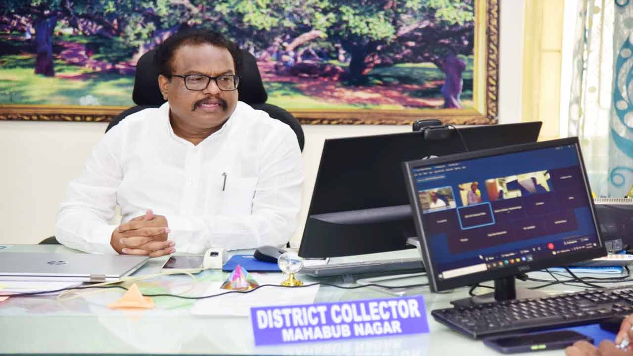 అన్ని హంగులతో బడులను తీర్చిదిద్దాలి