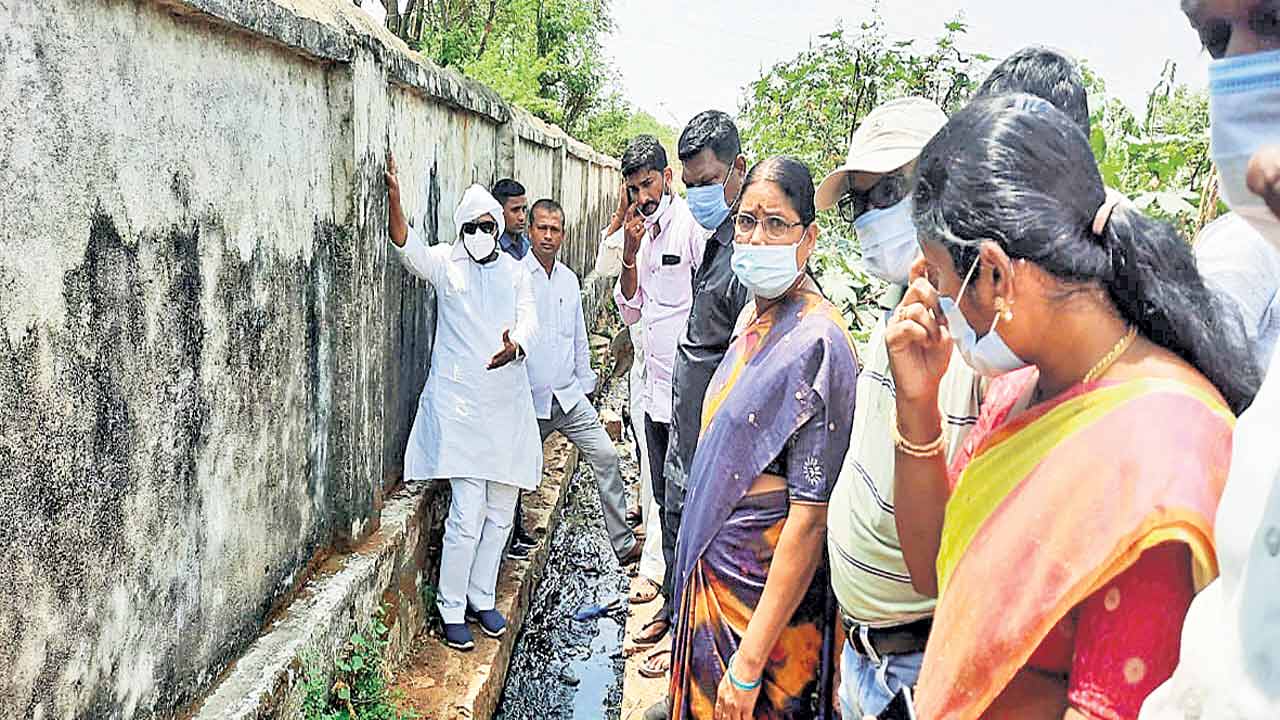 ప్రతిపక్షాలకుసోయిలేదు