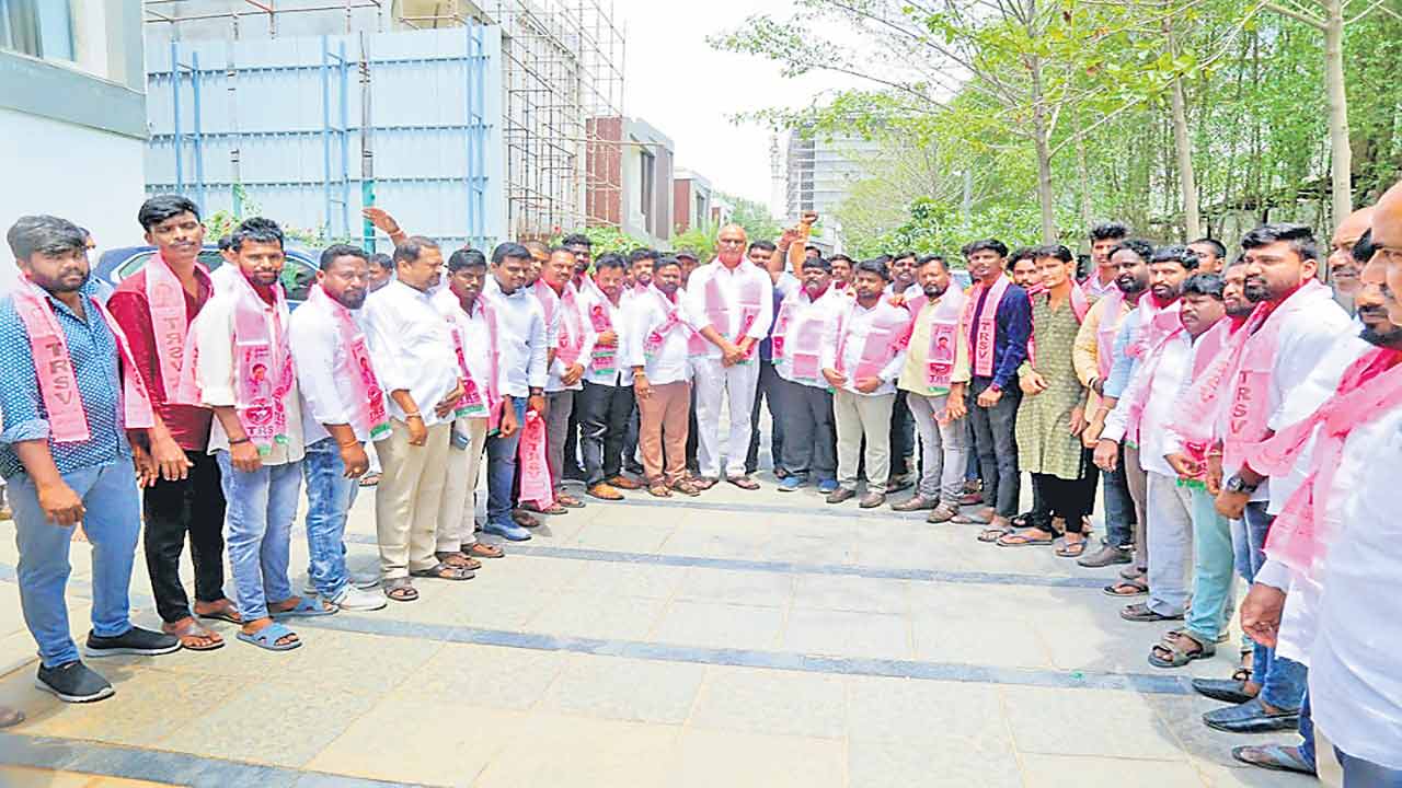 అబద్ధాలకు బీజేపీ నేతలు బ్రాండ్‌ అంబాసిడర్లు