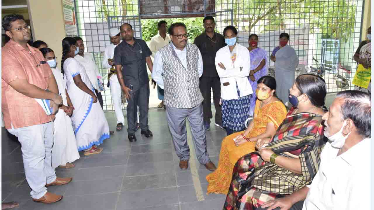 ప్రజలకు మెరుగైన వైద్యసేవలందించాలి